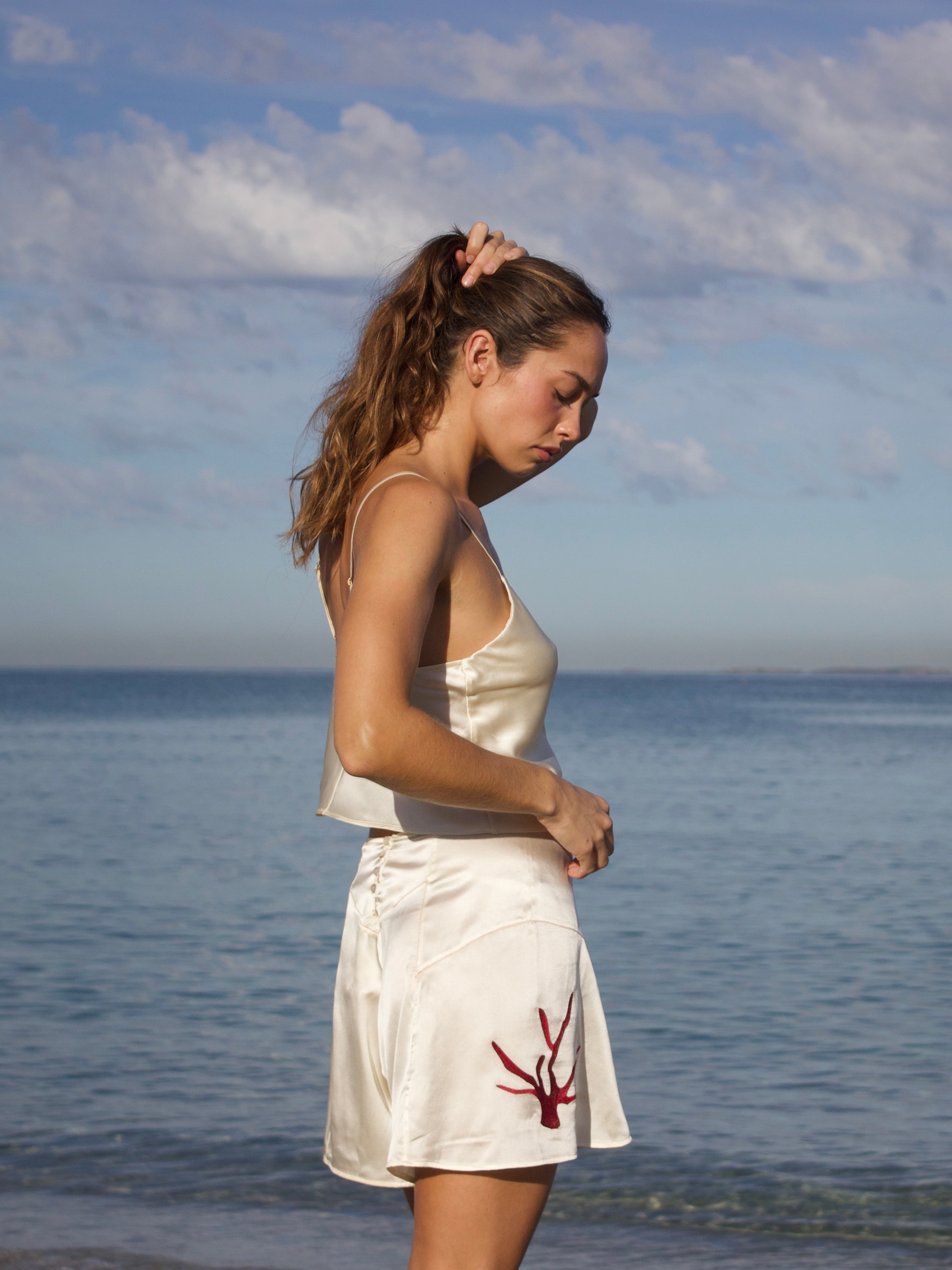 Amalia Silk and Coral Embroidery Shorts - Canistrelli