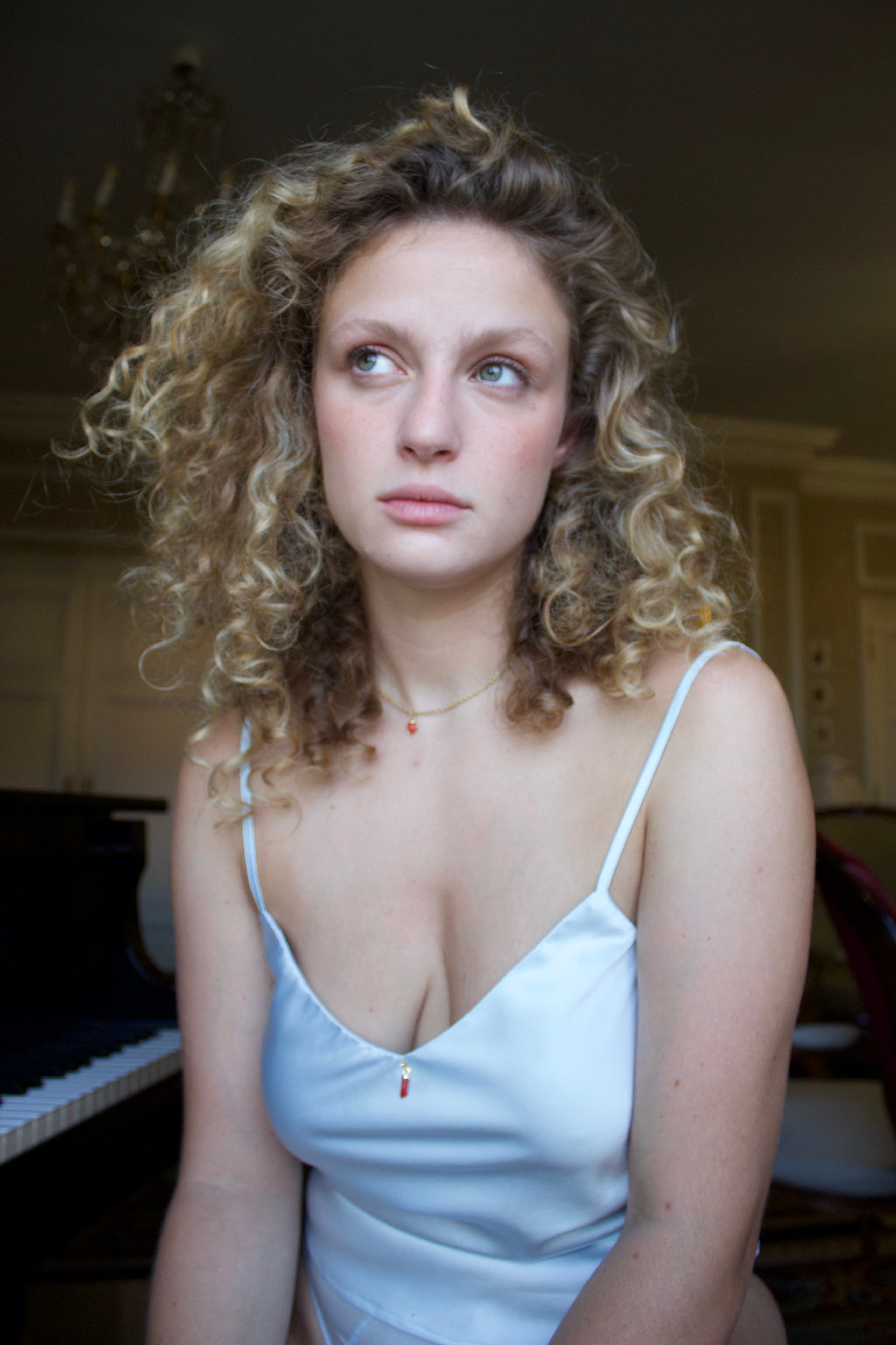 Amalia Silk Top and Mediterranean Coral - Mother of Pearl